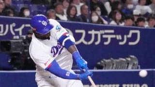 【中日】サノー、新設ウイング席へOP戦３号２ラン　また出た！ウホウホゴリラパフォーマンス