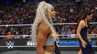 「かわいそう」不機嫌女王が美女レポーターに八つ当たり…「前にも似たようなことが」眼鏡ビジュ→“即退場”とばっちりに同情の声