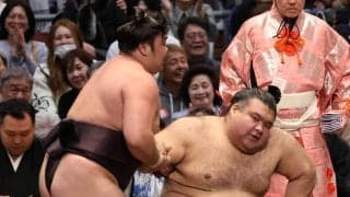 高安が霧島に敗れて２敗目　悔しい黒星に「いい稽古になった。明日また頑張ります」と言葉少な