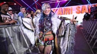 「瞬き厳禁」人気日本人女子レスラー、かわいく“カメラ目線”→一瞬の隙で相棒に“悲劇”の一部始終「面白すぎる」