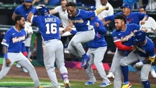 完勝に沸くベネズエラ…「圧倒的な優勝候補」を下した“偉業”に地元メディアも狂喜「ロス五輪の切符も手に入れた」【WBC】