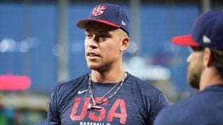 【WBC】ジャッジが本塁打キャッチにぼう然　中堅へ大飛球もフェンス際で好捕される