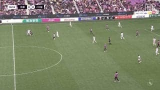 “大谷翔平とほぼ同体格”のJリーガーにファン驚愕！「物理的に強すぎる」「ルカクみたい」重戦車ドリブルで敵2人を吹っ飛ばす→ゼロからチャンス演出