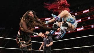 日本人女子レスラー、肉体が“宙を舞う”衝撃カウンター 「交通事故」「闘牛かよ」