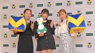 菅沼菜々はミニワンピで美脚を披露　吉田鈴、都玲華ら華やかにドレスアップ…国内女子ゴルフ前夜祭