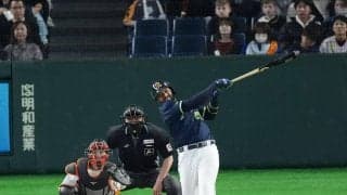【ヤクルト】サンタナ12試合目で初弾「初球から甘い球積極的に」オスナもマルチで助っ人不安払拭