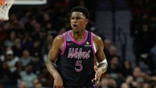 ウェスト6位のウルブズに大打撃…エースのエドワーズが右ひざ炎症で1週間以上の離脱