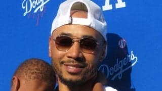 第３子出産間近のベッツ夫人がベビーシャワー　フリーマン夫人ら奥さま会メンバーも参加、ベッツはブーケ手に登場→甘いキス