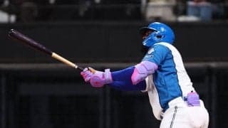 日本ハム・レイエス、技あり２号同点ソロ