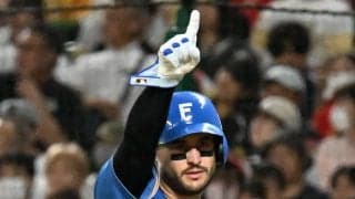 【日本ハム】マルティネスが1273日ぶりに左翼守備　最後に外野守ったのは中日時代の22年９月