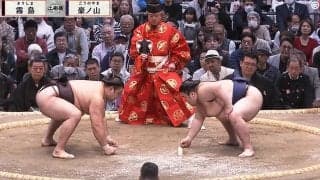 「大一番で残念」大相撲、優勝争いの立ち合いで“茶化す“客 館内笑いも批判相次ぐ