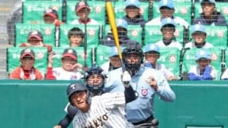 帝京が大金星　１１年夏以来、１５年ぶりの甲子園勝利　八回に一挙４得点で逆転　金田監督は甲子園初出場初勝利　左腕の仁礼パスカルジュニアが好投