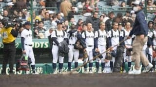 プロ注目左腕のエース末吉は涙なし「これが今の自分の力」、自己採点は「１０点」　９Ｋも八回途中４失点　真っすぐにグラウンドを見つめる　まさかの初戦敗退で夏春連覇ならず