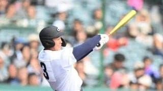 中京大中京・松田知輝が大会第１号　左越えソロ　１３３キロをとらえる