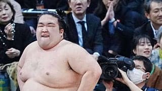 地元大阪出身の豪ノ山、大関琴桜に敗れ３敗　優勝争いから後退