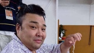 白ヘビからパワー！霧島10連勝「こんなうれしいことはない」朝稽古で抜け殻が足に…運気上昇