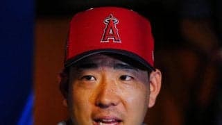 菊池雄星、今季導入ABSによるチャレンジ試すも判定覆らず四球に　安定感ある投球も披露