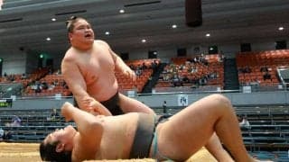 “史上最強の新弟子”旭富士が無傷１４連勝で決定戦に、惜敗の対戦相手「ものにできなかった」