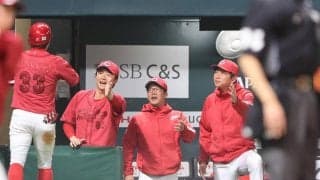 【広島】新井監督「防げるミス」中村奨成に反省促す　17日オリックス戦に続き１回にけん制死