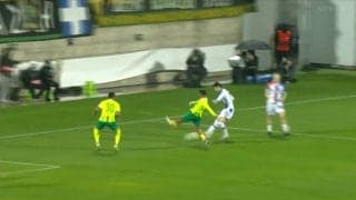 「わざと股を…」鎌田大地の“神アシスト”を中村俊輔が絶賛！「うますぎる」「視野どうなってるんだ」ファンも騒然