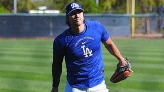 大谷翔平、アリゾナ最終日に“神対応”　ボール＆ペンを投げつける少年も…ファン熱狂