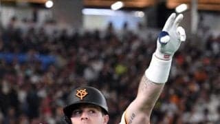 巨人　１番・キャベッジが特大の先頭打者アーチ！右翼バルコニー席にたたこみ東京ドーム騒然　開幕１番起用に現実味　打球速度１８５・６キロ、飛距離１３２・３メートル