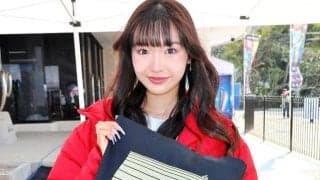 【競輪】防府Ｇ２　インタビュアーとして活動中の高月れながチャリロトブースに「来てくださいね」とＰＲ