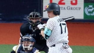 【阪神】曲がりすぎる“ジェッスラ”伏見寅威が侍ジャパン曽谷龍平から死球を食らって交代