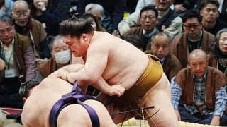 義ノ富士、王鵬の突き落としに屈して負け越し　新入幕からの連続勝ち越しは４場所でストップ