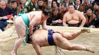 前頭一山本、関脇高安を上手投げで下し勝ち越す「自分から動いたからこそ決まった」