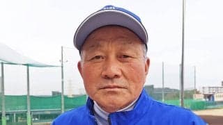 【高校野球】グラウンドに鳴り響く「パワーホール」 弱小校を強豪校へと変えた神戸国際大付・青木監督の\"プロレス野球\"