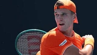  20歳の昨年王者 逆転勝ちで初戦突破 