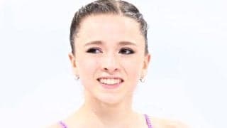 ワリエワが本格競技復帰　４年ぶり公式競技会出場でＳＰ７０・０９点で４位発進　４回転トーループ転倒も存在感　演技後は笑顔も