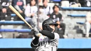 【ロッテ】藤原恭大、西川史礁、続けて打席で球が直撃でヒヤリ　大事に至らずそのまま守備へ