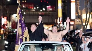 霧島の優勝パレードの旗手は大青山　元付け人で「関取として一緒に乗れるのはうれしい」