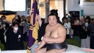 霧島だけじゃない　67年前に横綱初代若乃花も締め込みでパレード、その理由は？　