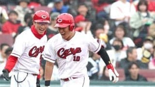 広島・佐々木　開幕４番決定！「やっと出た」自身マツダ１号３安打３打点大暴れ　新井監督「４番目だから背負う必要はない」