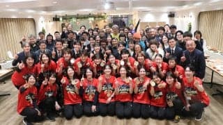 笑顔の金メダリストたち デフバレーボール女子日本代表チーム優勝報告会
