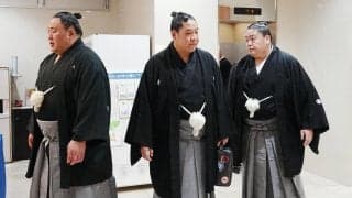元大関若嶋津さん通夜　入門時の師匠だった一山本対面「三役を目指して頑張ると誓いました」