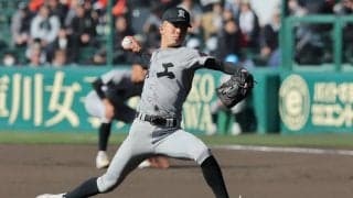 大阪桐蔭を7回まで2安打1失点の好投…昨秋背番号｢4｣だった伝統校の技巧派右腕にSNS驚き｢セカンド守るの？｣｢びっくり｣【センバツ】