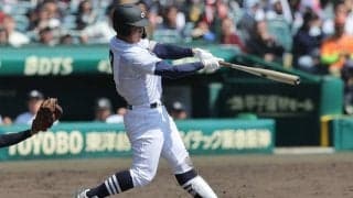 中京大中京の主砲が豪快2ラン！8強進出へ左翼スタンドに強烈な一発【センバツ】