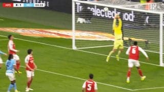 「酷いミス」「悪夢」アーセナルGKの“痛恨ファンブル”に現地メディア辛辣「なぜケパを起用した？」カラバオカップ決勝でクロス後逸