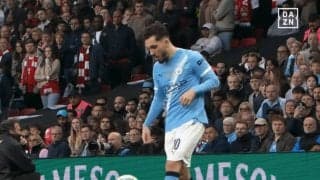 挑発かエンタメか？シティ10番の“魅せるリフティング”に賛否両論！「無礼だ」「遊びは大事」アーセナルDFは怒りの体当たり→名将は呆れ顔