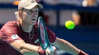  20歳予選勝者が快進撃 初8強へ 