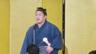 幕内・朝紅龍、十両・朝翠龍兄弟の後援会設立の会で場所前に亡くなった母に黙とう　「今年新三役になり『自慢の息子』になる」