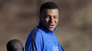 エムバペ誤診報道を完全否定「間違って右膝を検査されたというのは誤報だ」ブラジル戦前日会見