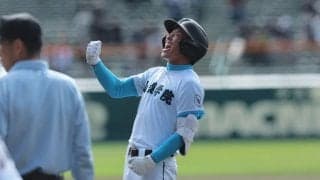｢菰田、檜垣がいなくて負けるのは面白くない｣Wエース欠く山梨学院が逆転勝ちで8強進出、リードオフマンが執念の決勝打【センバツ】