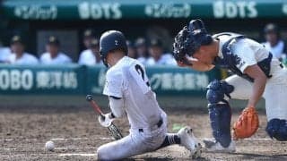 甲子園、審判団が異例の再協議　スクイズ巡り一時同点も…精査で判定“取り消し”に