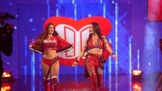 「ずっと同じ見た目」「若返ってないか？」9年ぶり復活の“殿堂入り”美女タッグのビジュアルにファン驚嘆「美魔女やな」