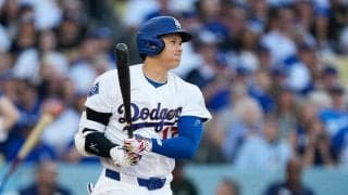 大谷翔平、ブルージーンズ＆白Ｔシャツのシンプルコーデで球場入り　第１打席で26年初安打